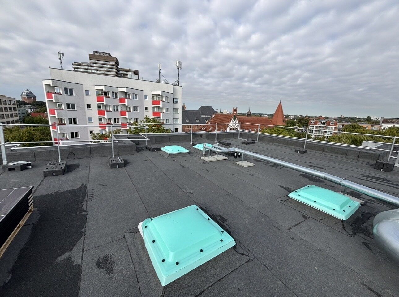 Flachdacharbeiten Flachdacharbeiten – Waskow GmbH Dachdecker & Meisterbetrieb
